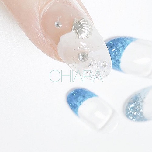 No 539 シーグラスブルーネイル ラメフレンチ 海 ビーチ ブライダル ネイルチップ ネイルシール 大人ネイルチップ Chiaranails 通販 Creema クリーマ ハンドメイド 手作り クラフト作品の販売サイト