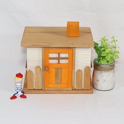 マスクケース　木製　かわいいお家（小）（オレンジ） 1枚目の画像