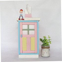 かわいい扉の木製ティッシュケース（ピンク＆ブルー） 1枚目の画像