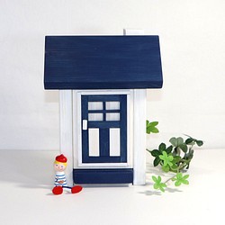 かわいいお家の貯金箱（ネイビー＆ホワイト） 1枚目の画像