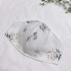 春息のしやすい立体マスク‼︎スッキリ小顔、綺麗な白コットンレースのお花柄！ 1枚目の画像