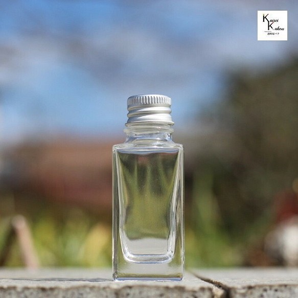 《線條瓶 透明30號鋁銀蓋盒 已售》玻璃瓶瓶標本香薰玻璃瓶 第1張的照片