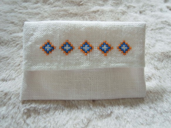 ポケットティッシュケース　ひし形（オレンジ・青） 刺繍 子供用 1枚目の画像