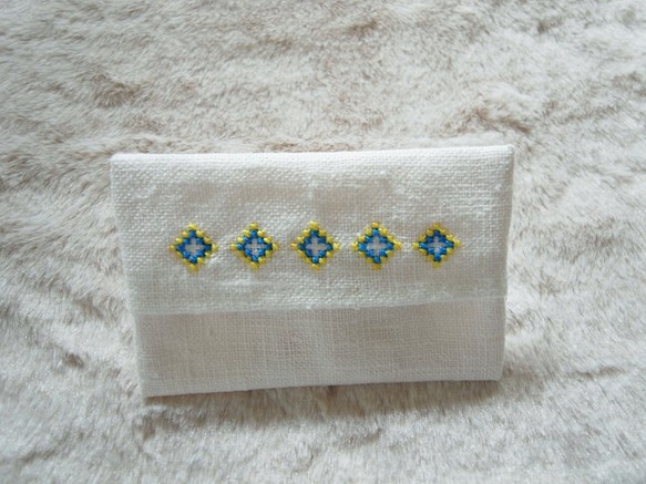 ポケットティッシュケース　ひし形　（黄色・青） 刺繍 子供用 1枚目の画像