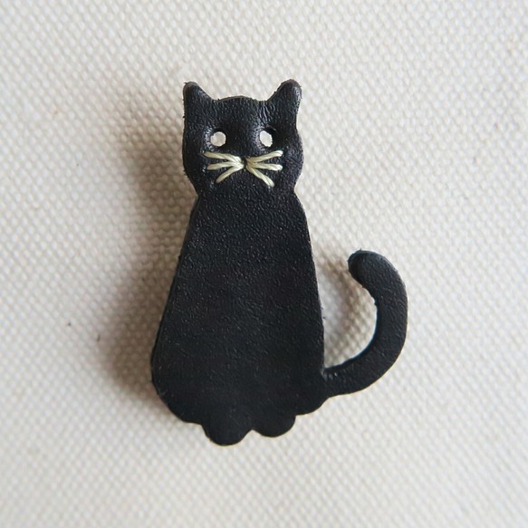 Leather brooch cat BLACK 1枚目の画像