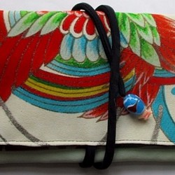 着物リメイク　女の子の四つ身で作った和風財布　２０５８ 1枚目の画像