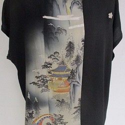 送料無料　着物リメイク　泥染の留袖作ったプルオーバー　２３７８ 1枚目の画像