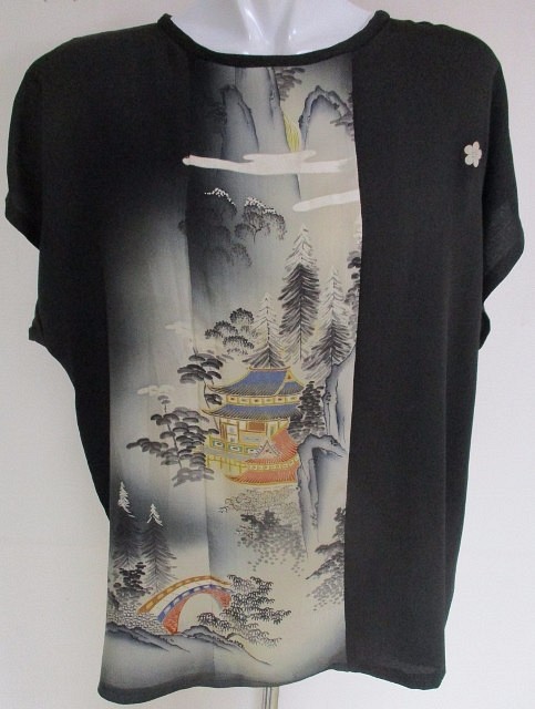 送料無料　着物リメイク　泥染の留袖作ったプルオーバー　２３７８ 1枚目の画像