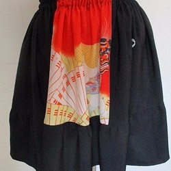 送料無料　縮緬の着物で作ったミニスカート　３０４２ 1枚目の画像