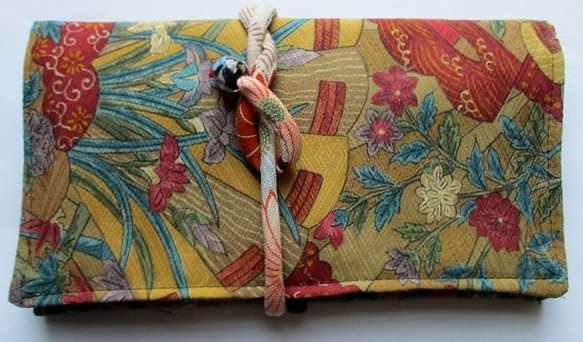 送料無料　花柄の着物で作った和風財布・ポーチ　３４５６ 1枚目の画像