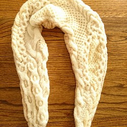 納瓦針織圍巾/白色的搭配[我有襯裡] 第1張的照片