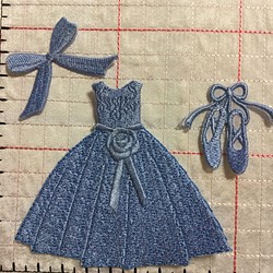 女の子が大好き 入園入学ワンポイントに可愛いお姫様 プリンセスドレス刺繍アイロンワッペン ワッペン アップリケ ちづる 通販 Creema クリーマ ハンドメイド 手作り クラフト作品の販売サイト