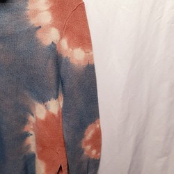 手染めのセーター（藍染＆ベンガラ染め） 1枚目の画像