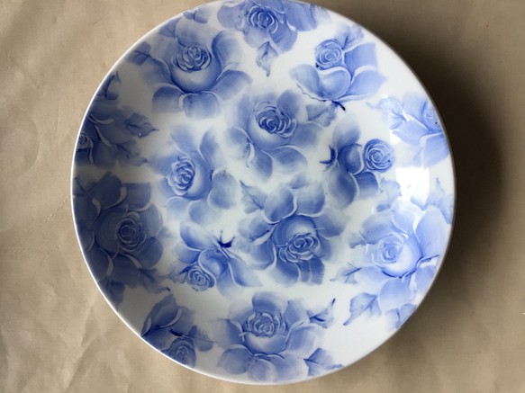 青い薔薇　絵皿　 1枚目の画像