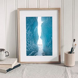 ヴァトナヨークトル氷河 / アイスランド 氷の洞窟 入口 ヨーロッパ ポスター 写真 青 自然 縦長 1枚目の画像