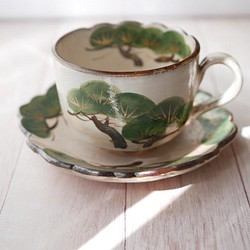 京焼・清水焼　色絵　コーヒー碗皿　松の図 1枚目の画像