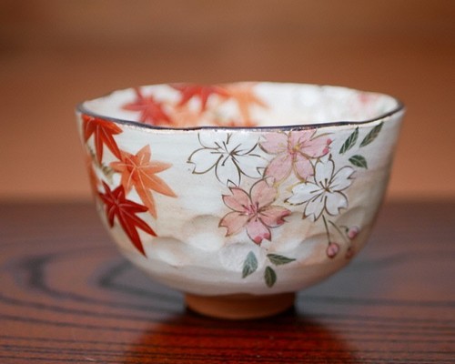 京焼・清水焼 色絵 抹茶茶碗 雲錦（桜と紅葉） 飯碗 Shun 的作品