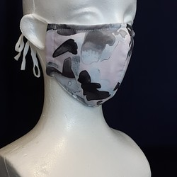 【秋の最新作】縫製屋の手作り立体マスク　薄ピンク　ボカシ花柄プリント生地 1枚目の画像