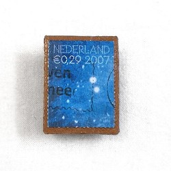 クリスマス切手ブローチ＊夜に降る雪＊オランダ 1枚目の画像