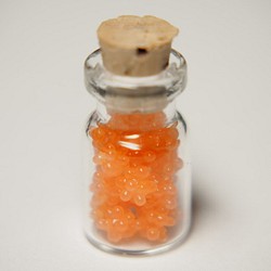 金平糖瓶詰めのミニミニオブジェ　みかん色 1枚目の画像