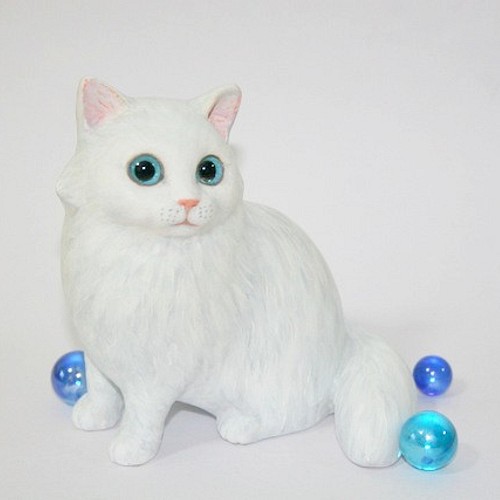 ブルーアイの白い猫 置物 猫ハウス 通販 Creema クリーマ ハンドメイド 手作り クラフト作品の販売サイト