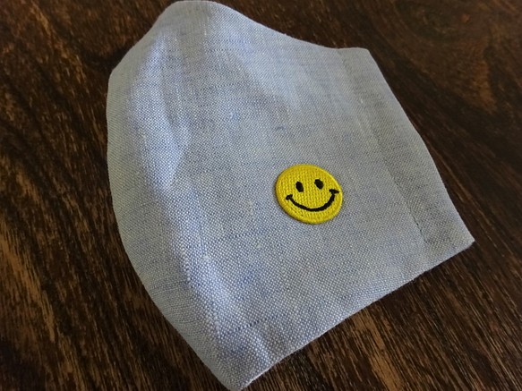 夏マスク♪つい笑顔になってしまう♡子供用SMILEマスク♡ブルーのリネンシャンブレー 1枚目の画像