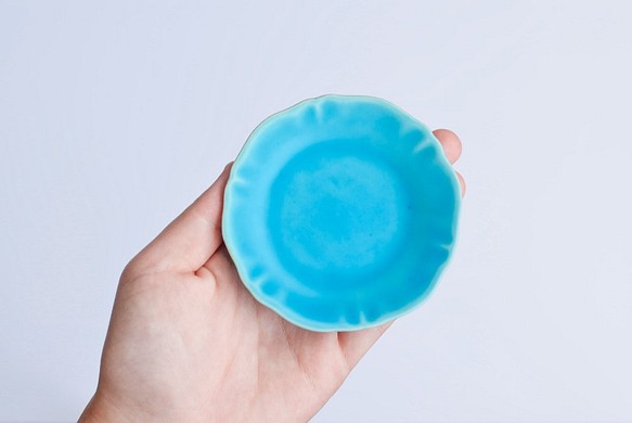 ブルーが美しい「三寸皿」　 1枚目の画像