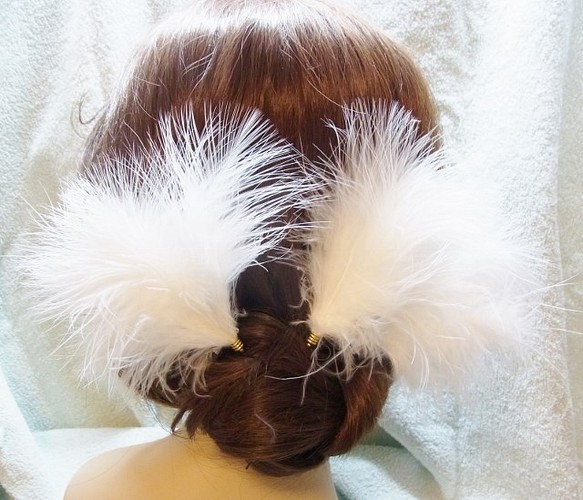 髪飾り Ｕピン 羽　 成人式  卒業式  結婚式  ウエディング 七五三　羽　マラボー 1枚目の画像