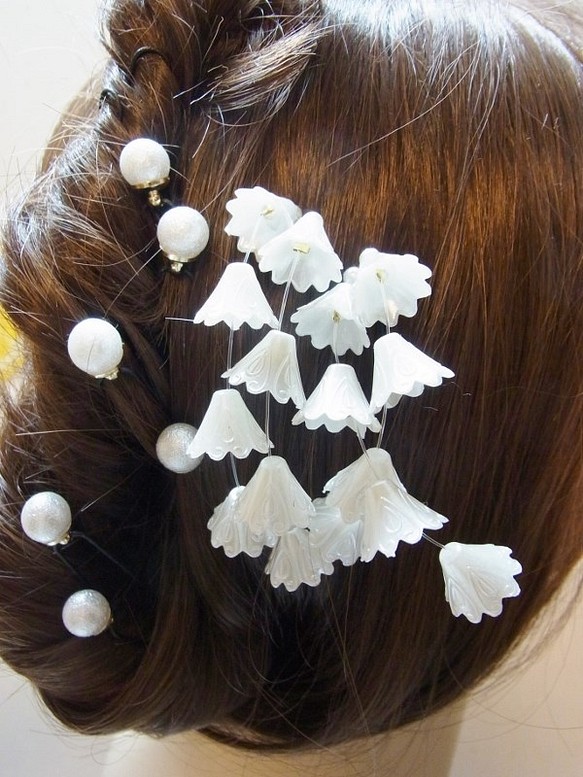 髪飾り Ｕピン かんざし　 成人式 卒業式 結婚式 ウエディング パール藤の花 1枚目の画像