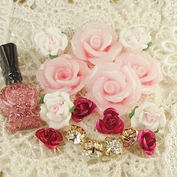ラメバラ　お花デコパーツ＆マニキュア　ピンク　 1枚目の画像