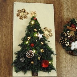 【Creema限定】Antique・Xmasツリー◆　壁掛けのイルミネーション・クリスマスツリー 1枚目の画像