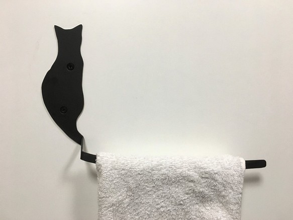 黒猫の 後姿のタオルハンガー (タオル掛け,新居,トイレ,洗面所,台所,玄関) 1枚目の画像