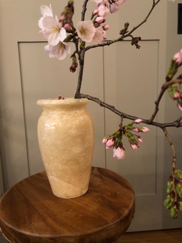 天然大理石(オニキスA)フラワーベース、花瓶、オブジェ 口径：大