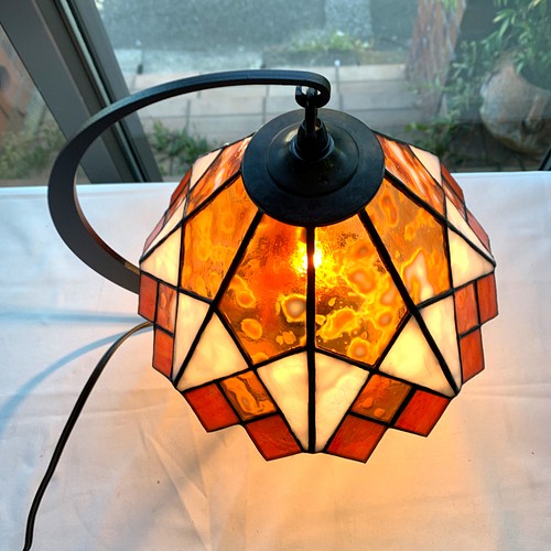 幾何学模様のランプ ステンドグラス スタンドライト・テーブルランプ 