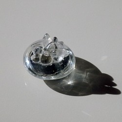 四月の誕生石　　水晶のマグネット　２  　　～ 送料無料 ～ 1枚目の画像