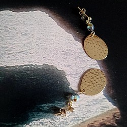 ビーズピアス　(CBB-2)：ゴールド　クリア オーロラ ブルーグリーン エスニック　大人　大き目　インパクト 1枚目の画像