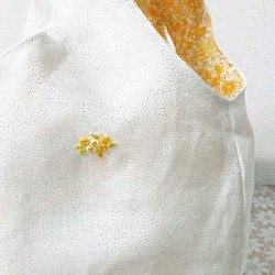 Handmade　布バッグ　手刺繍 1枚目の画像