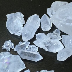 ダブルポイント水晶 ミニサイズ 20g 1枚目の画像