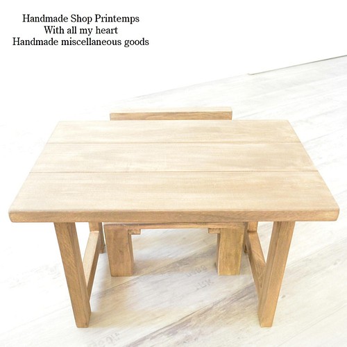 木の机。 ローテーブル 子供机 ミニ机 木工 アンティーク テーブル・机 
