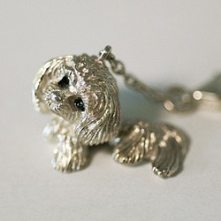 Toy poodle charm pendant looking up [國內免運費] 玩具貴賓犬坐著仰頭時的多功能魅力 第1張的照片