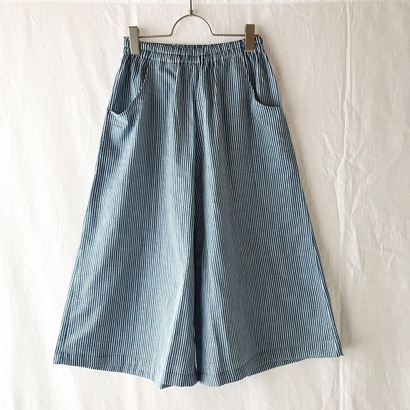 可愛獨特的長裙褲（山核桃條紋：藍色） 第1張的照片