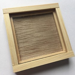木のミニアイロンビーズトレイ（田の型１×１サイズ）ケース付き 1枚目の画像