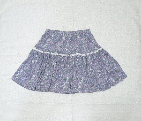 ☆お姉さんらしい紫花柄ギャザーたっぷりの2段スカート 1枚目の画像
