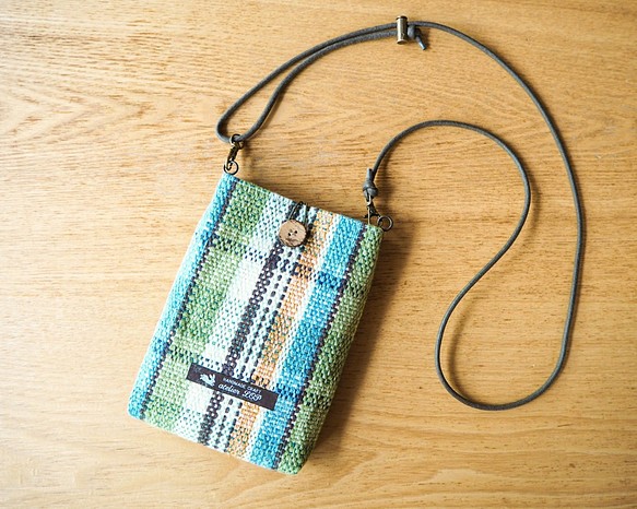 夏色チェック手織り布のスマホポシェット（グリーン） 1枚目の画像