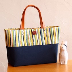 春季多色條紋水平長手提袋（油菜花/藍色） 第1張的照片