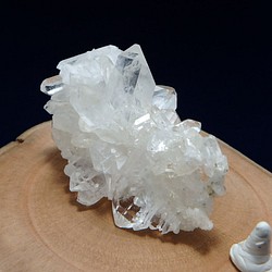 水晶 クラスター  天然石 82x42x36mm  QRZCLT-001 1枚目の画像