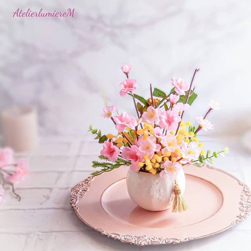 桃の花とミモザのアレンジメント フラワー リース Atelierlumiere M 通販 Creema クリーマ ハンドメイド 手作り クラフト作品の販売サイト