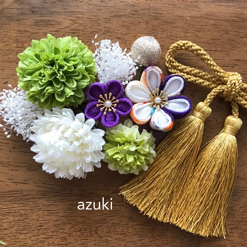 つまみ細工 髪飾り 成人式 和装 白 緑 紫 ヘアアクセサリー Azuki 通販 Creema クリーマ ハンドメイド 手作り クラフト作品の販売サイト