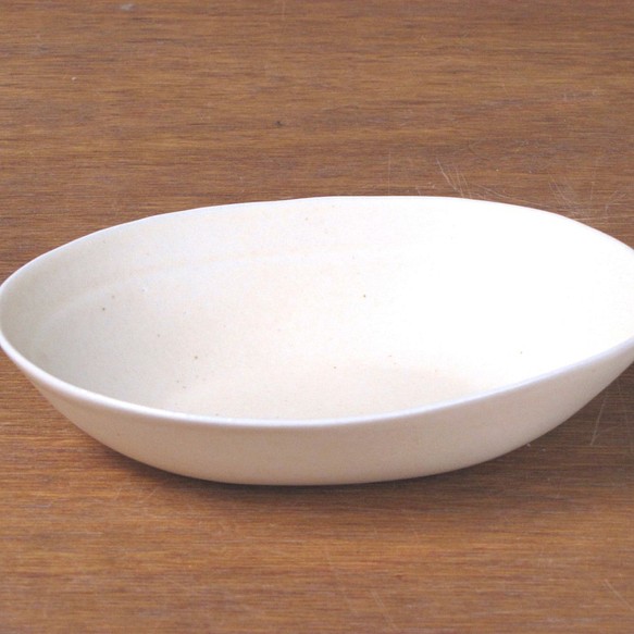 半瓷橢圓形碗 S（長 16 厘米）象牙色 第1張的照片