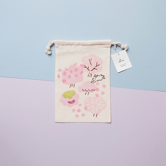【 巾着（小）】桜並木に桜もち / ブロックプリント 1枚目の画像